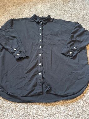 AMERICAN EAGLE SOFT TWILL BUTTON UP OVERSIZED SHIRT